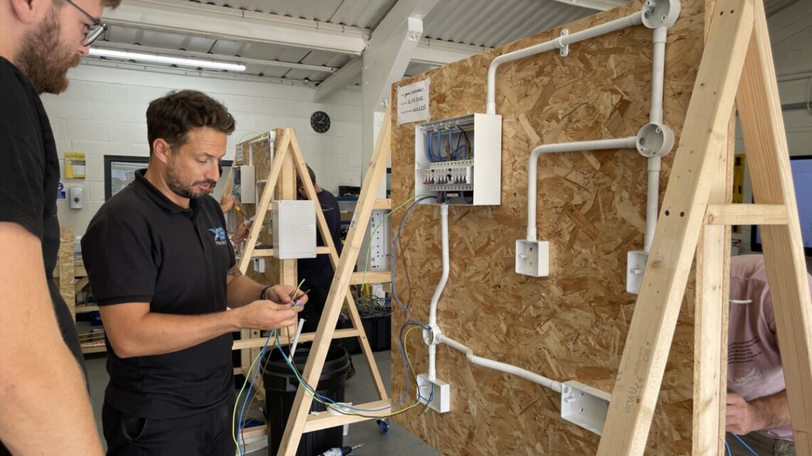 Online Electrician Training Courses