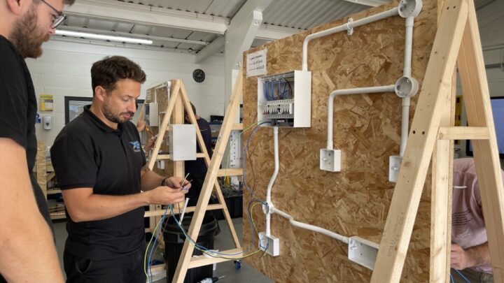 Online Electrician Training Courses